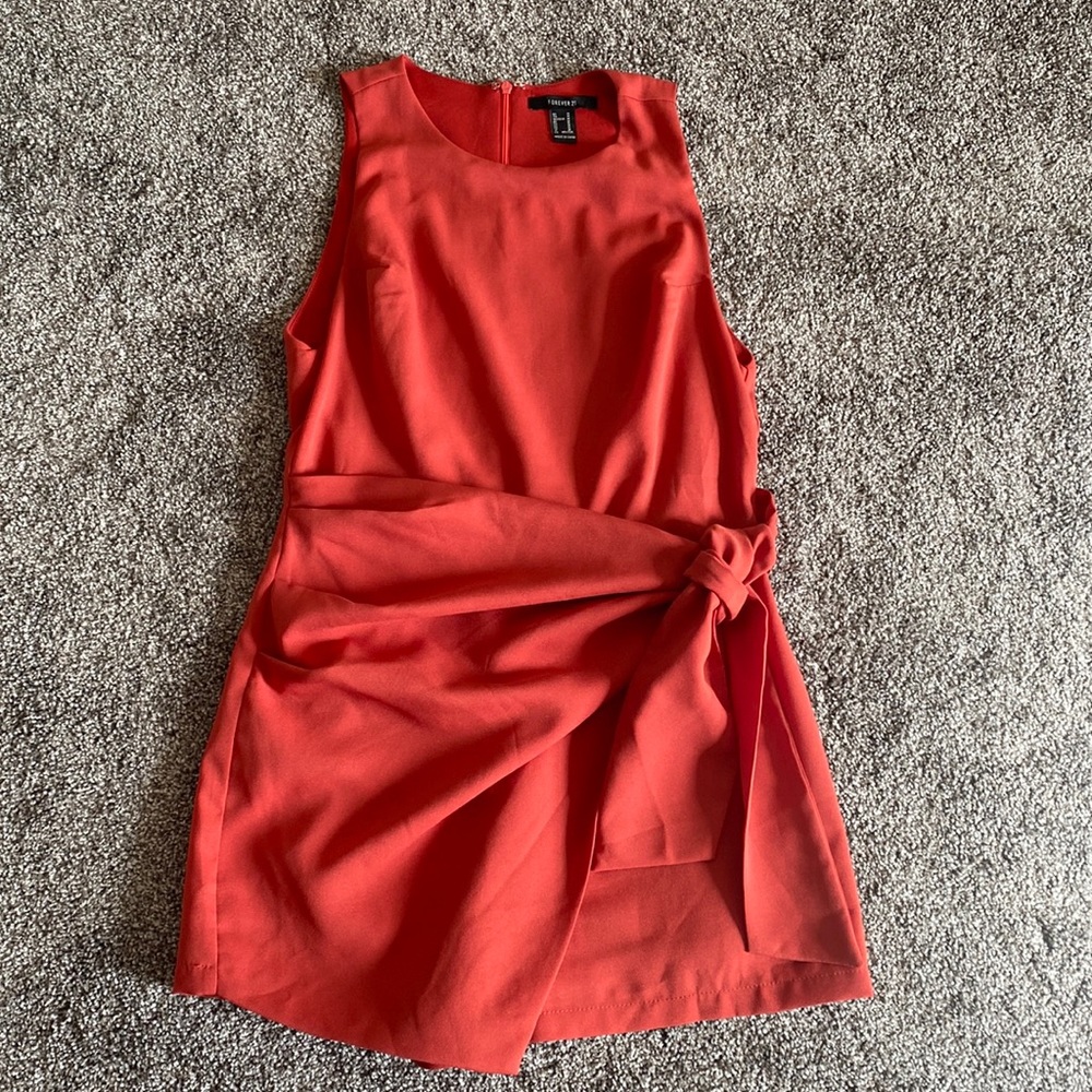Burnt orange / red Forever 21 sleeveless skort romper | Size Medium